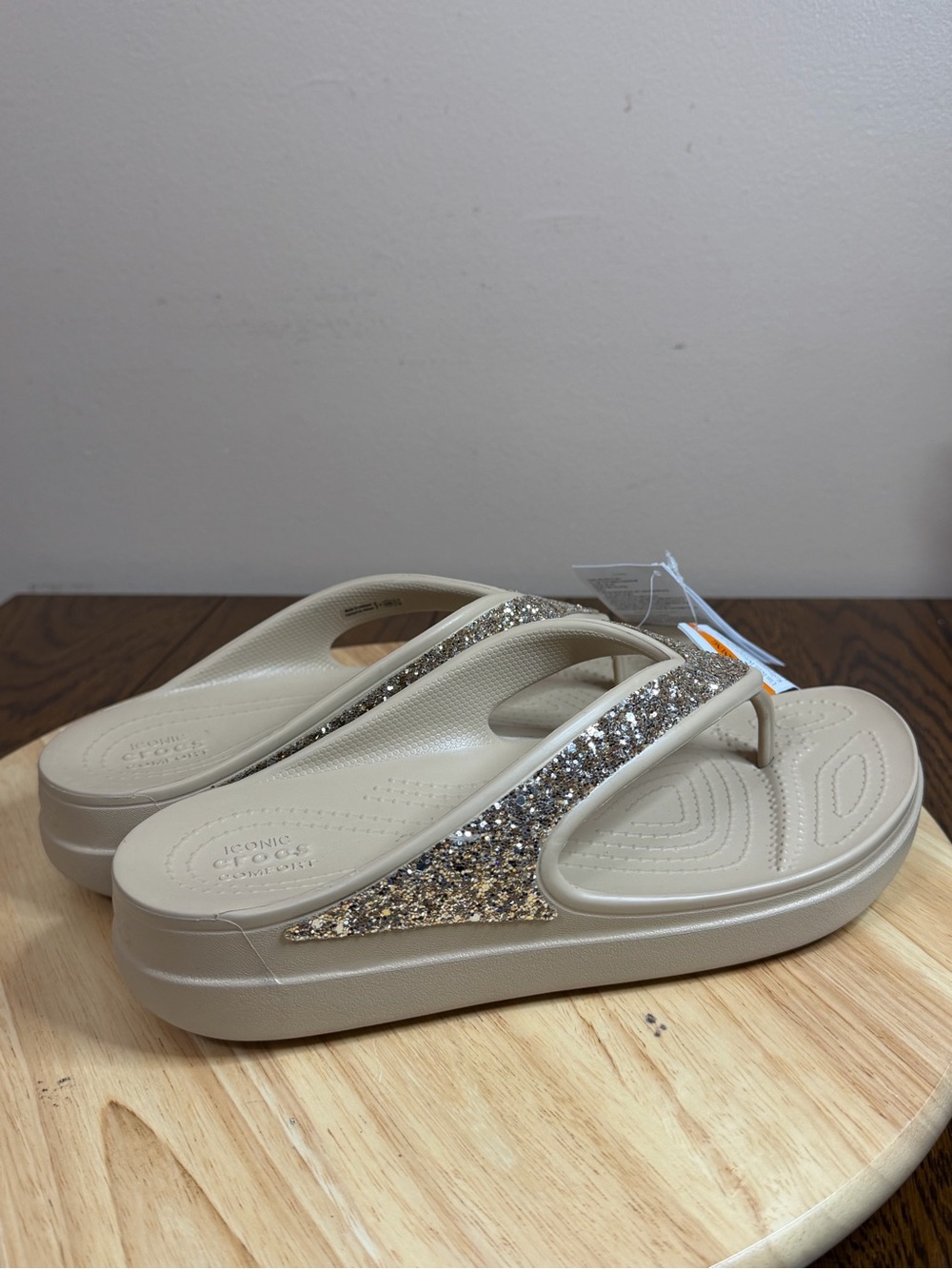 Crocs women’s sloane glitter sandals - Picture 3 of 10